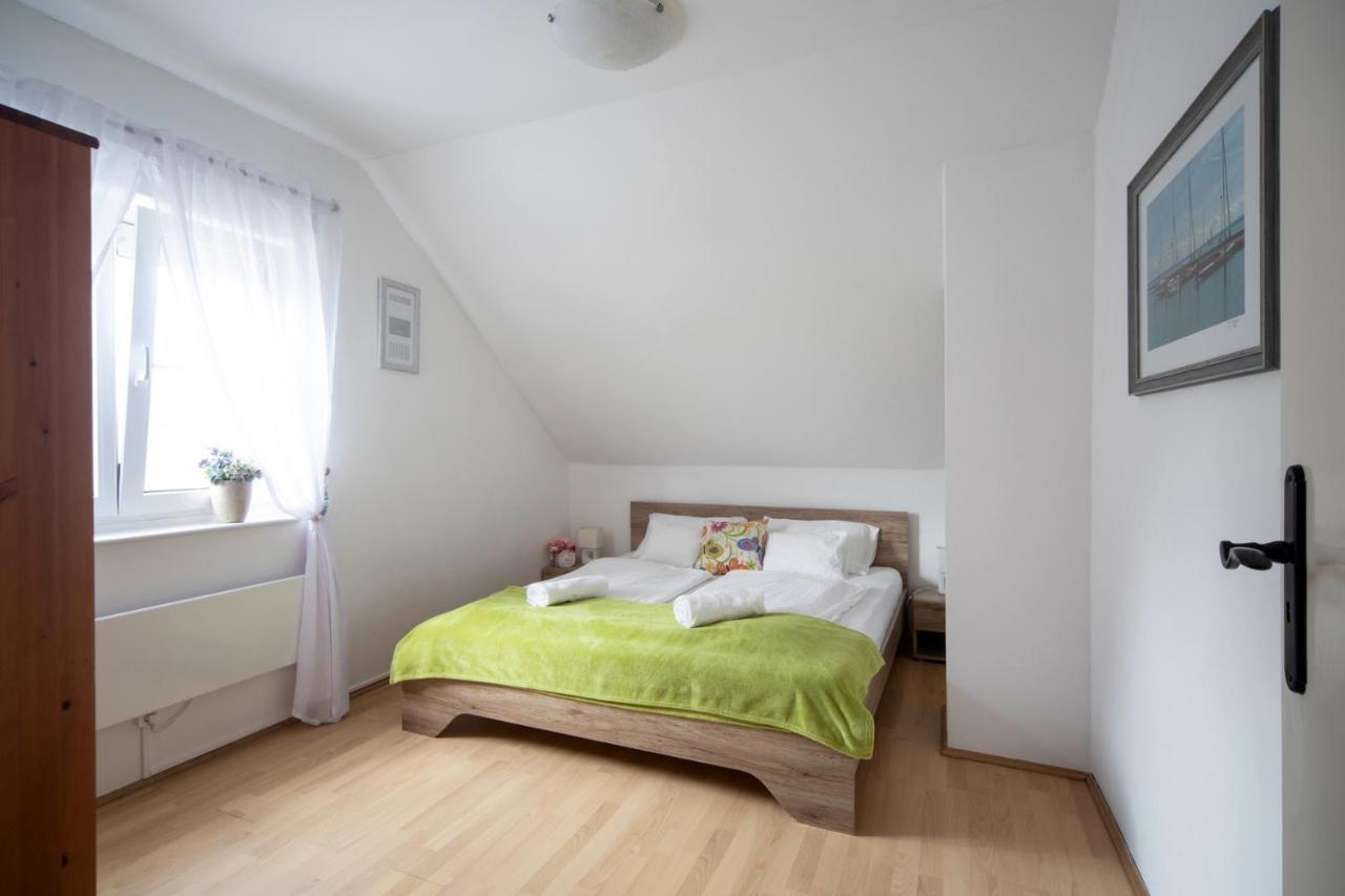 Oliva 8 Fos Balatoni Nyaralo Villa Balatonakarattya Buitenkant foto